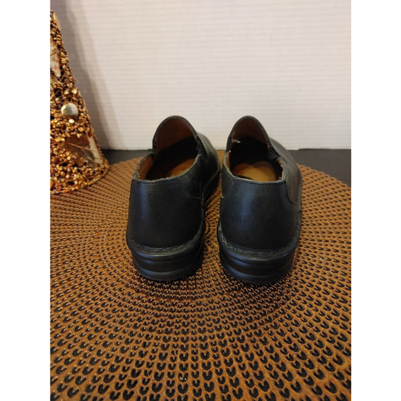 BORN Size 8.5 - Picture 4 of 5